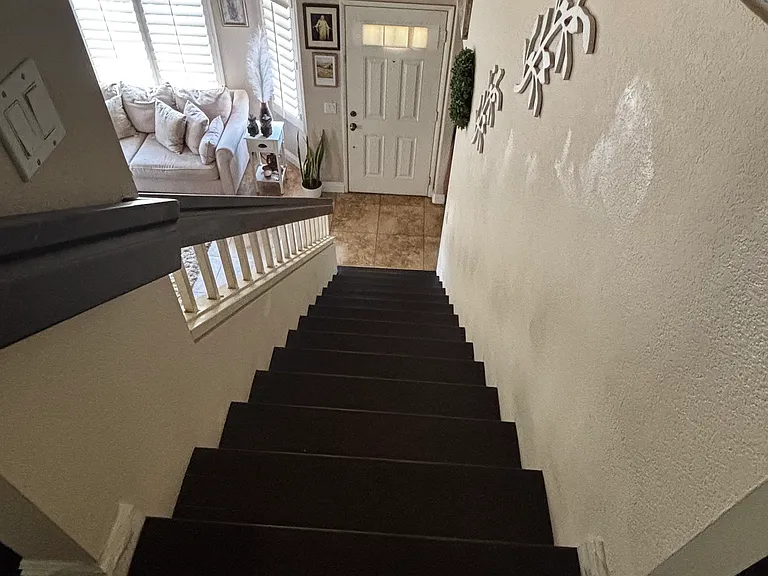 25 Santa Monica St — Photo 4