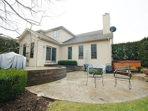 2nd image of 2379 Bianca Ln