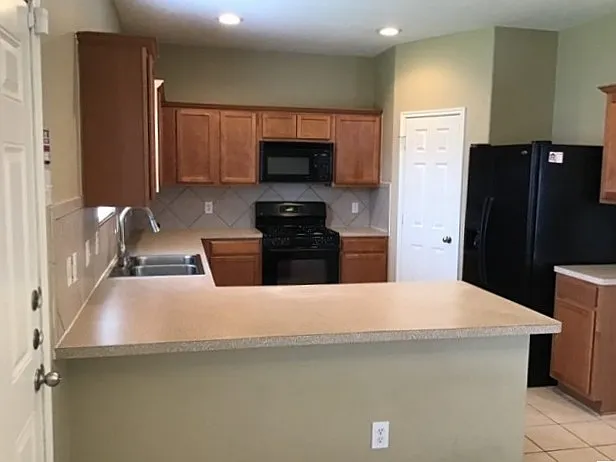 2026 Acorn Glen Trl — Photo 2