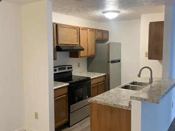 68 View Terrace Dr Suite 7, Southgate, KY 41071