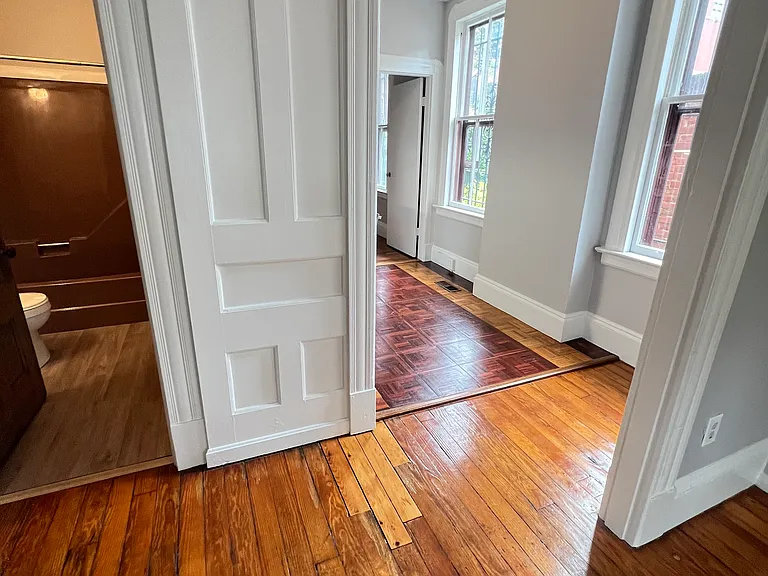 5 Whitman Court Sodo Brownstone Neighborhood #1C — Photo 6