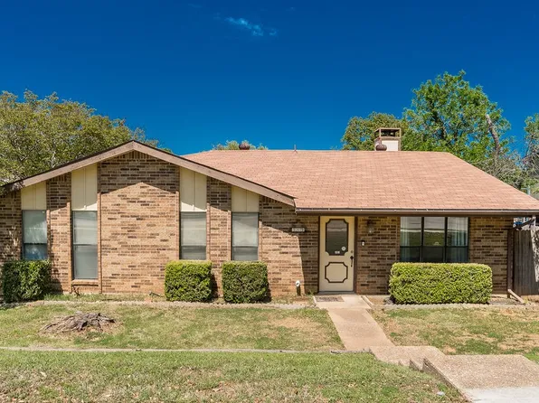 749 Walnut Dr, Lewisville, TX 75067