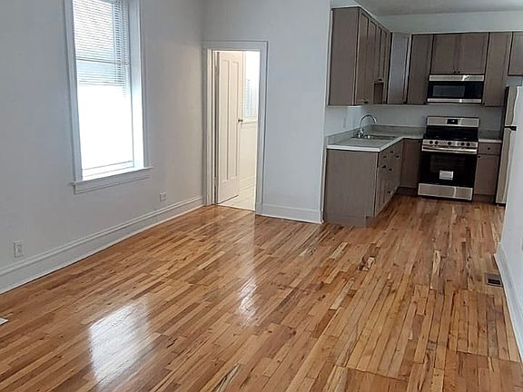 3rd image of 1255 N Harding Ave