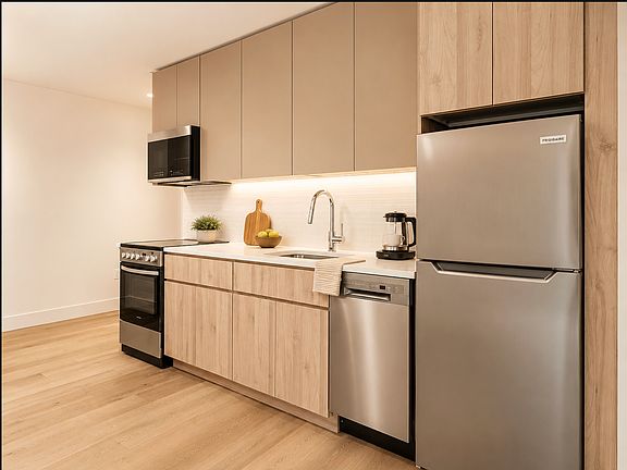 3rd image of 2781 Atlantic Ave #4AA