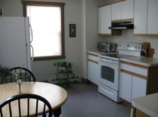 427 E 6th St APT 2, Duluth, MN 55805