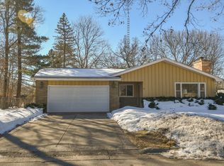 731 E Wilson St, Oconomowoc, WI 53066