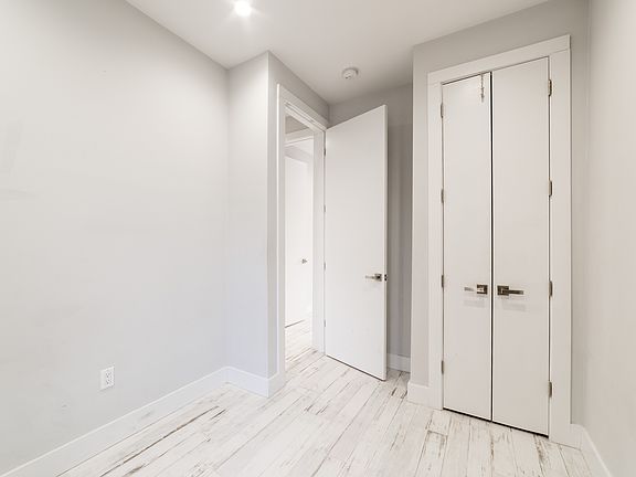 4th image of 77 Varet St APT 24