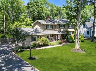 1257 Sunnyfield Ln, Scotch Plains, NJ 07076
