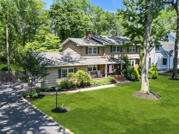 1257 Sunnyfield Ln, Scotch Plains Twp., NJ 07076