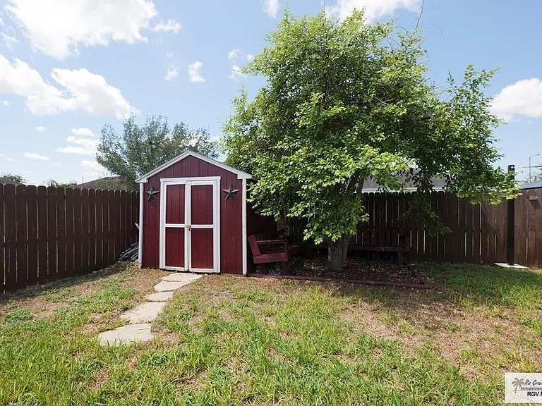 2804 Vienna St — Photo 17