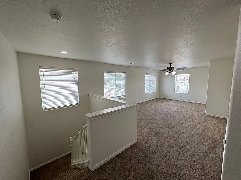 5928 W Whitley Ave — Photo 33