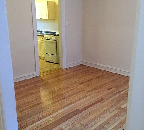 4th image of 7712 S South Shore Dr APT 01B