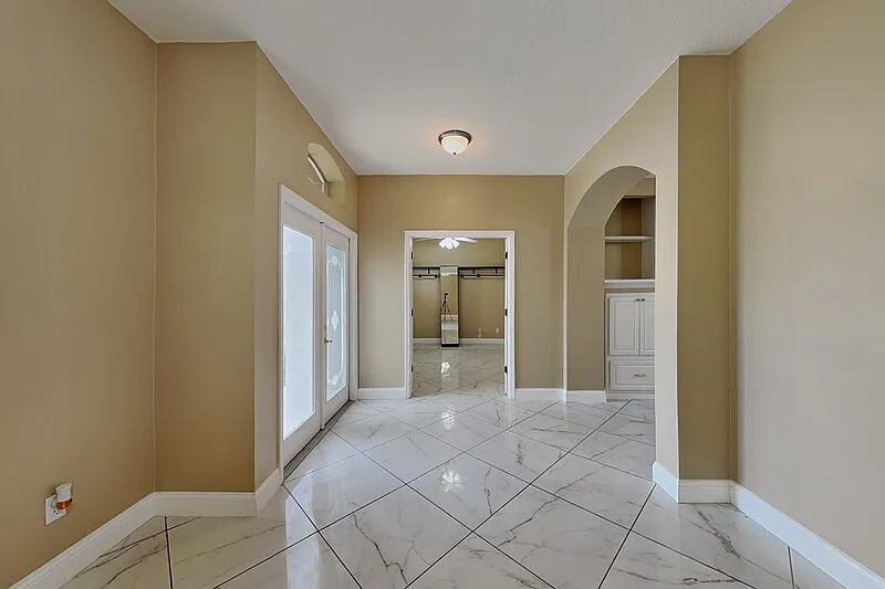 4 bed, 2.0 bath, 1816 sqft, $2,550 — Photo 3