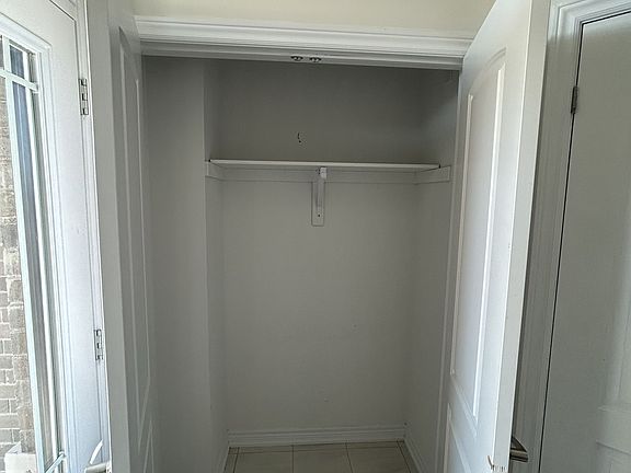 3rd image of 71 Milady Cres