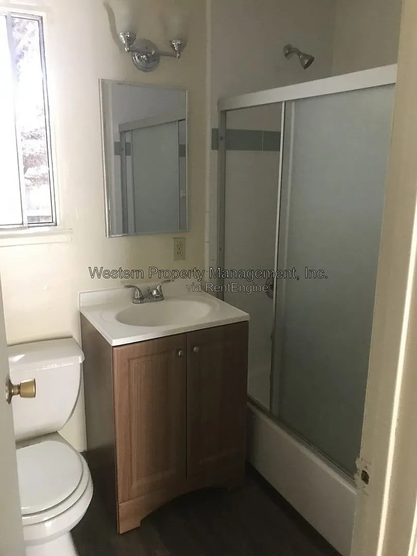 2 bed, 1.0 bath, 700 sqft, $2,395 — Photo 3