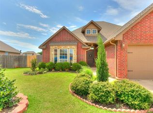 4933 Champlain Pl, Edmond, OK 73025