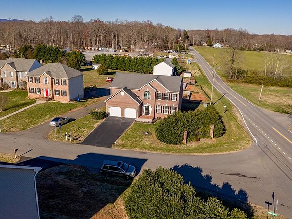 3rd image of 1023 Forest Edge Dr