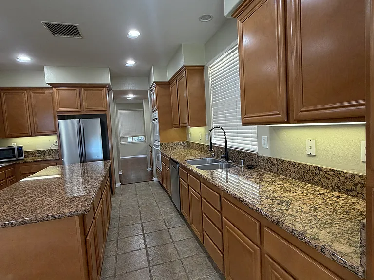 1727 Partridge Ave — Photo 8