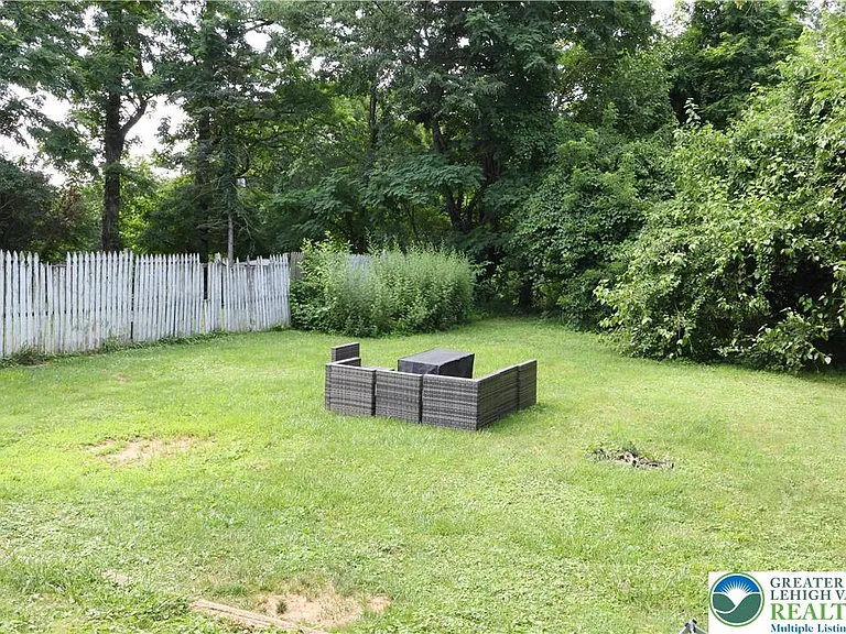 1533 E Emmaus Ave — Photo 25