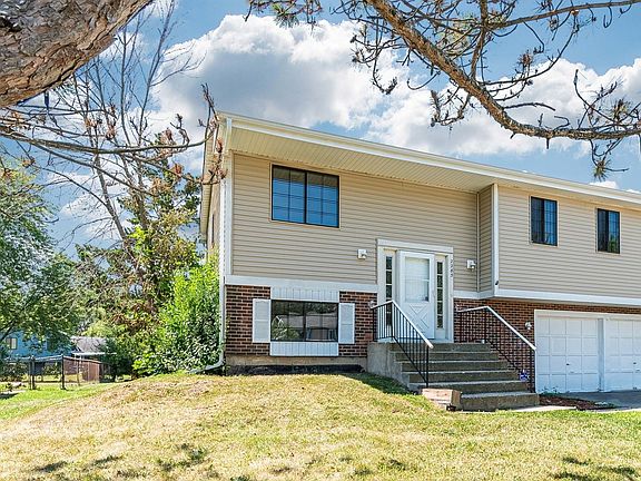3rd image of 2283 Wildwood Ln