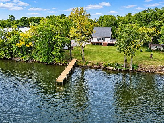 2nd image of 336 Riverside Dr