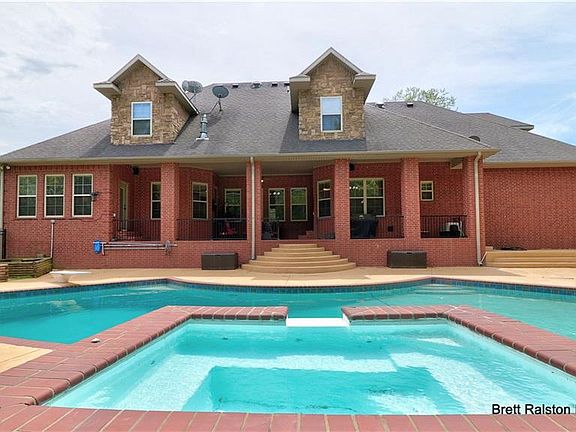 5th image of 10024 Camelot Ln
