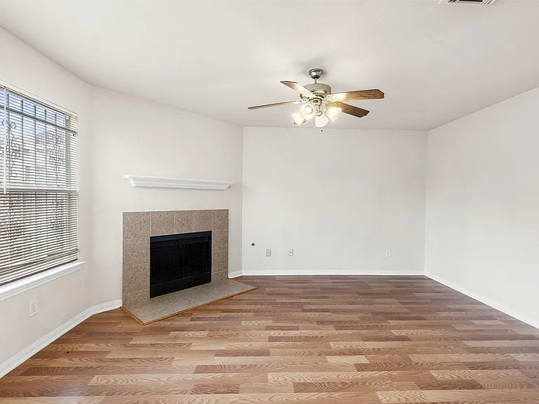 3111 Holly Ranch Dr — Photo 17