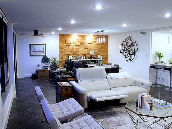 3rd image of 11 Sunset Dr APT 304