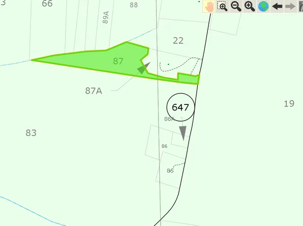 156 Hales Point Rd, Farnham, VA 22460