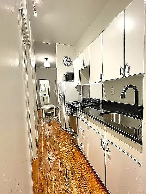 57 Pitt Street — Photo 4
