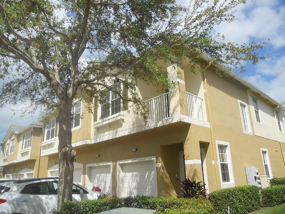 1st image of 3131 SE Lexington Lakes Dr