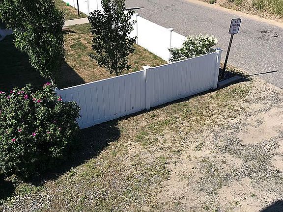 CAN BUILD WITHIN 4' OF RD