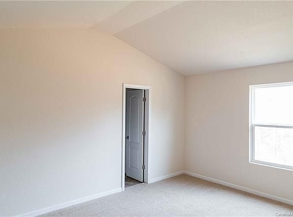 5th image of 865 Joselynn Dr