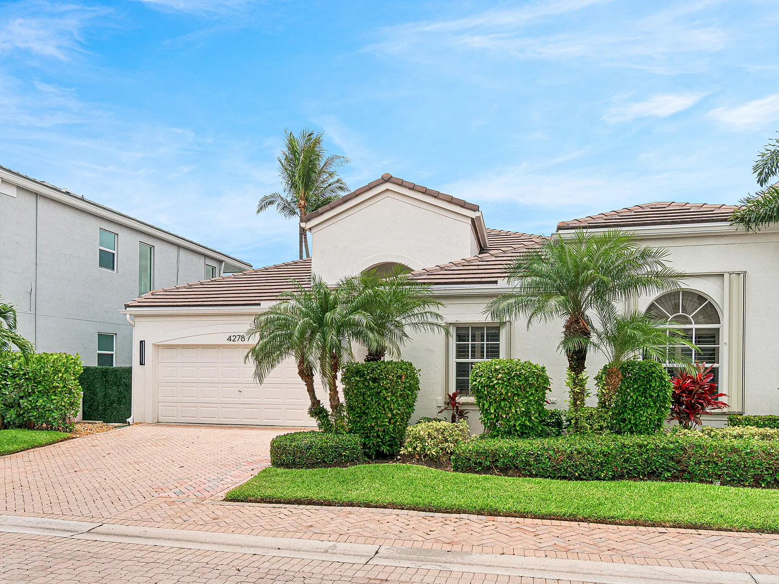 3 bed, 2.0 bath, 1607 sqft, $16,500 — Photo 3