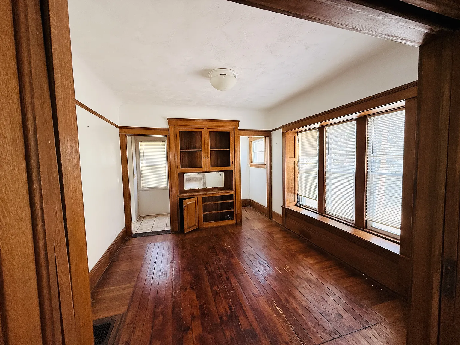 10749 Hull Ave, Cleveland OH 44106 - 1 — Photo 3
