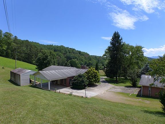 2nd image of 93 Acorn Dr
