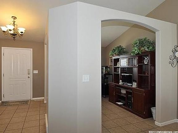 4th image of 3662 W Zadok Ln