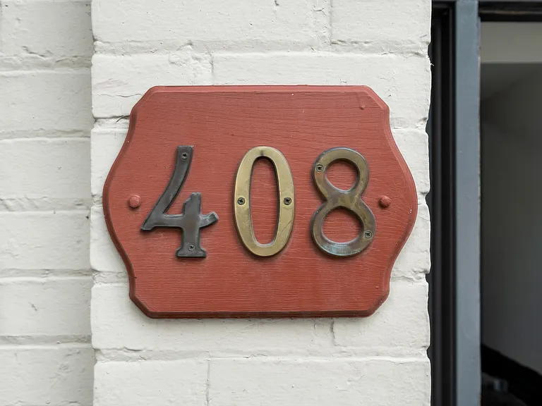 408 E 6th St #5 — Photo 2