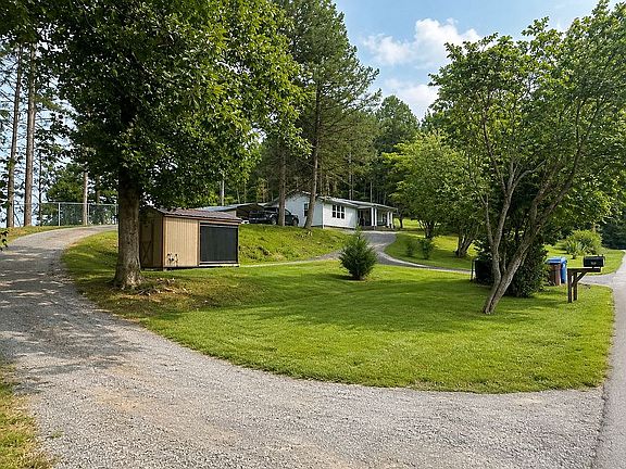 2nd image of 708 Highway 516