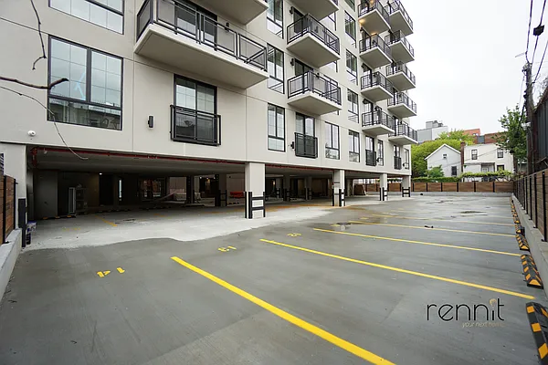 Rented by Rennit Inc. | media 32