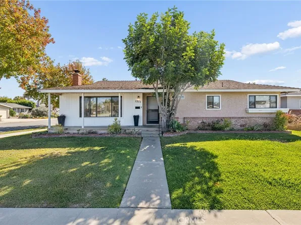 1371 Shannon Ln, Costa Mesa, CA 92626