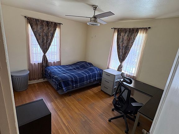 3rd image of 1315 Dartmouth Dr NE