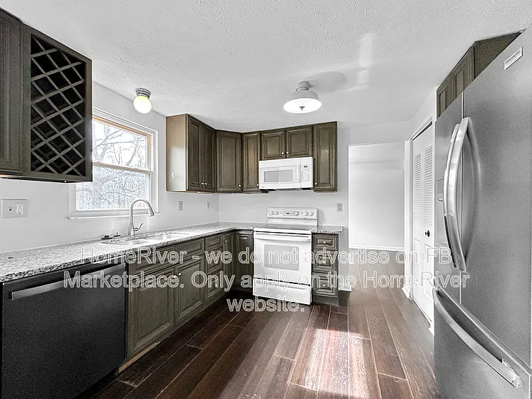 5686 Planet Dr — Photo 3