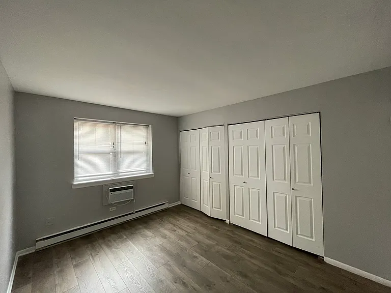 5920 N Kenmore Ave #210 — Photo 11