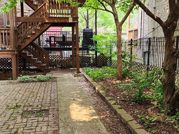 3rd image of 5344 S Woodlawn Ave #1