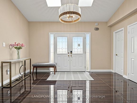 4th image of 2 Ambleside Cres