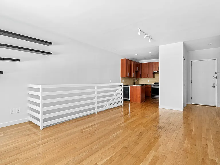 450 E 117th St #1A — Photo 3