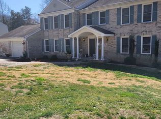 11935 Riders Ln, Reston, VA 20191