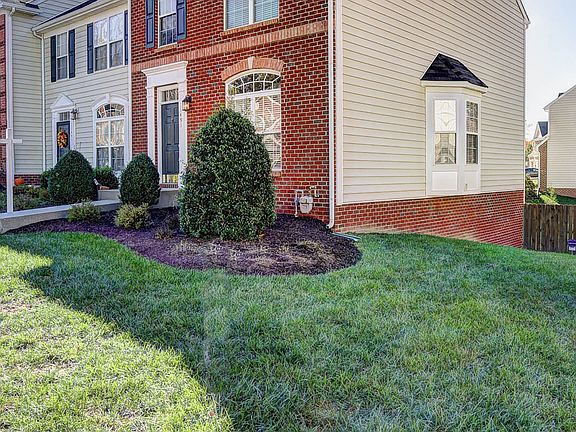 2nd image of 11491 Abbots Cross Ln