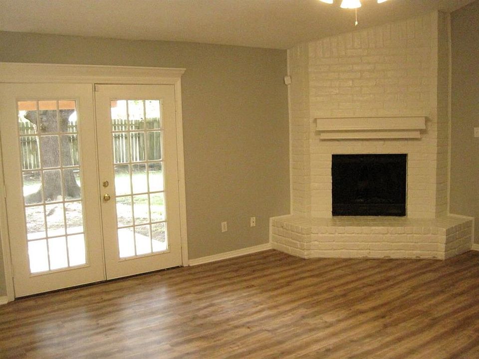 1st image of 407 William Morton Dr